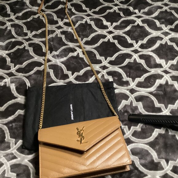 Saint Laurent Cassandre Envelope Chain Wallet in Grain de Poudre leathe - Picture 6 of 12